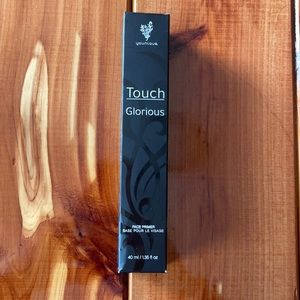 Younique Touch Glorious face primer